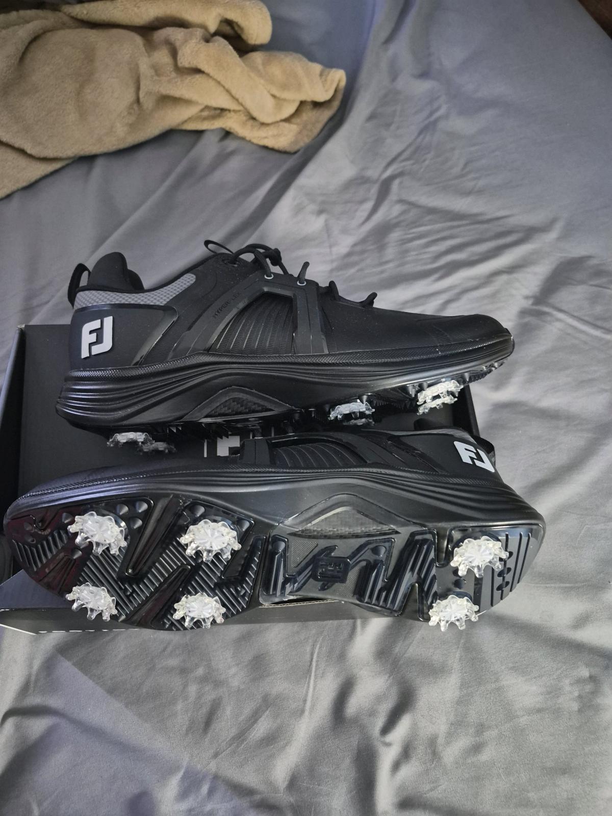 FJ golf shoes