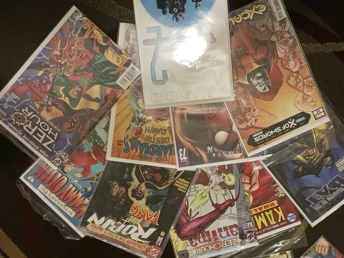a mystery box of 25 comic