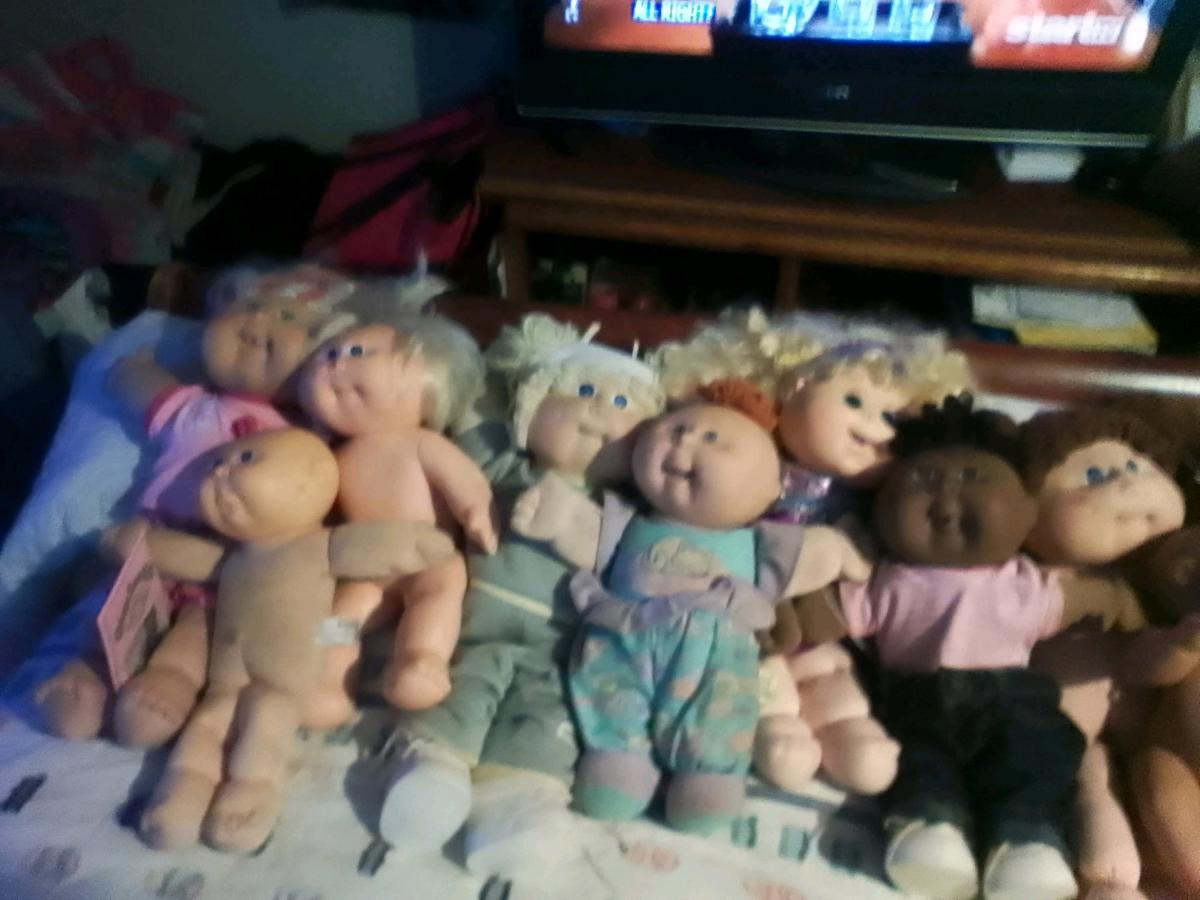 cabbage patch kids dolls alot 300 or individual