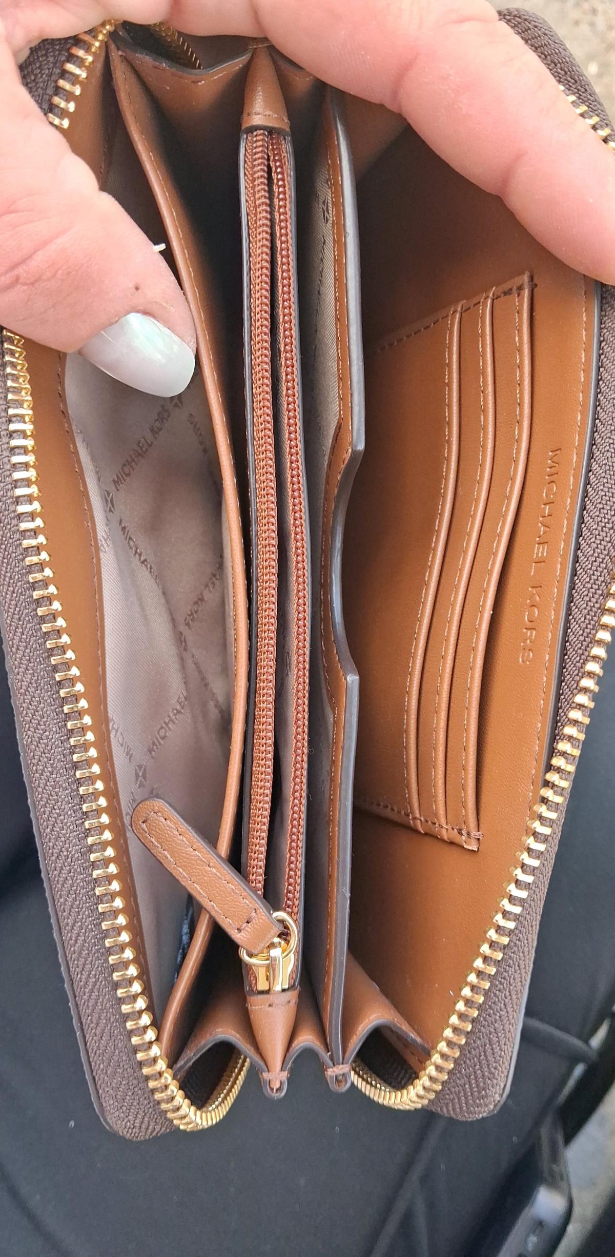 Micheal kors wallet