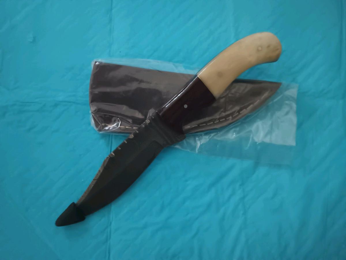 hand forged hunting knife with leather sheath