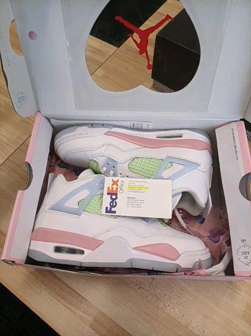 Nike Air Jordan Retro Valentine Day