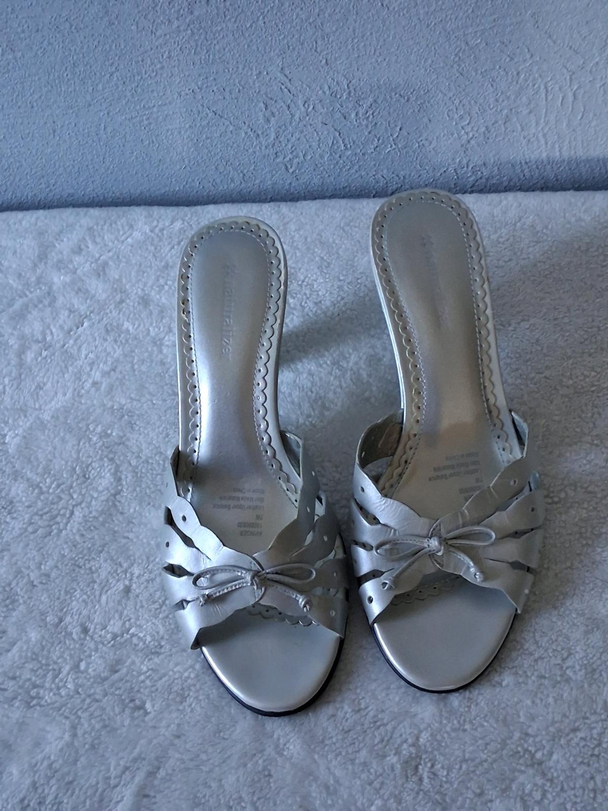 Naturalizer 7W heels