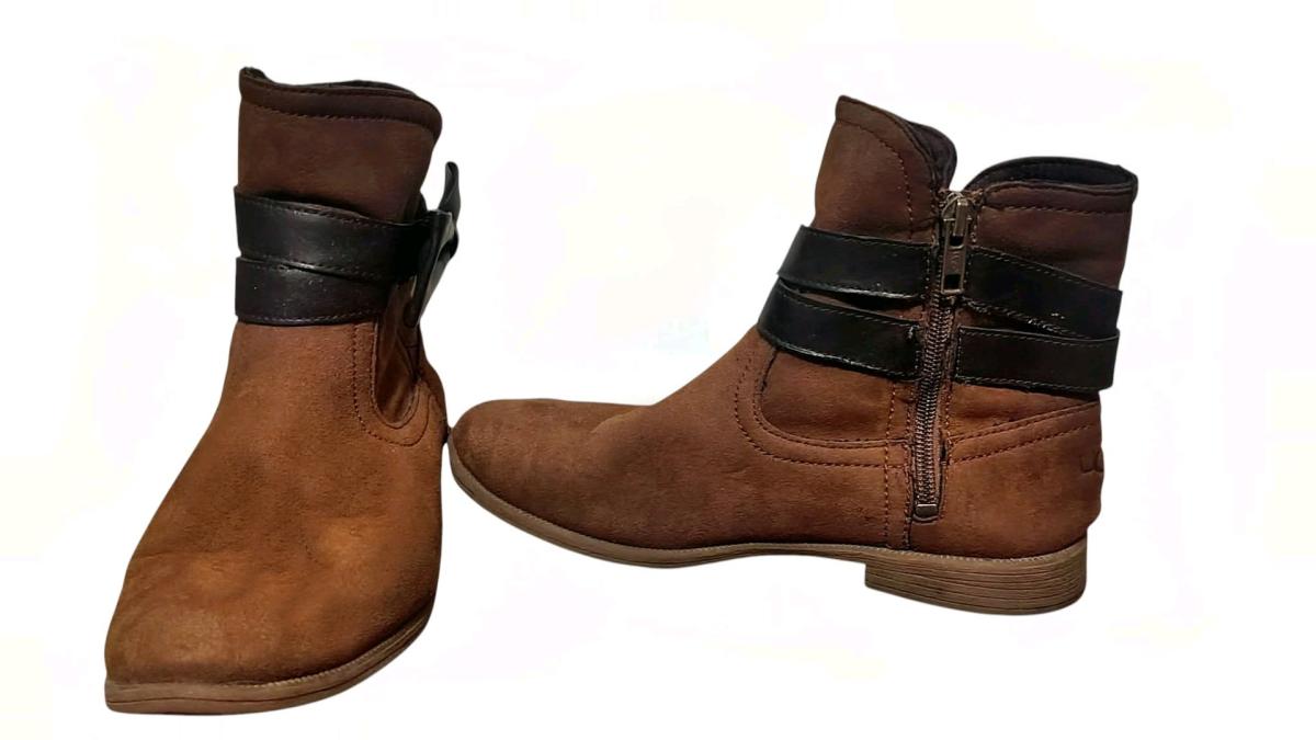 UGG kids shoe size 3