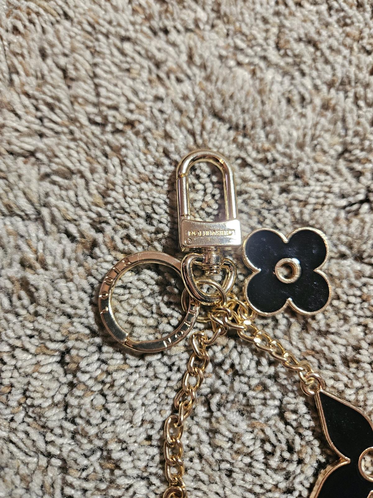 Louis vuitton womens pink gold Keychain charms