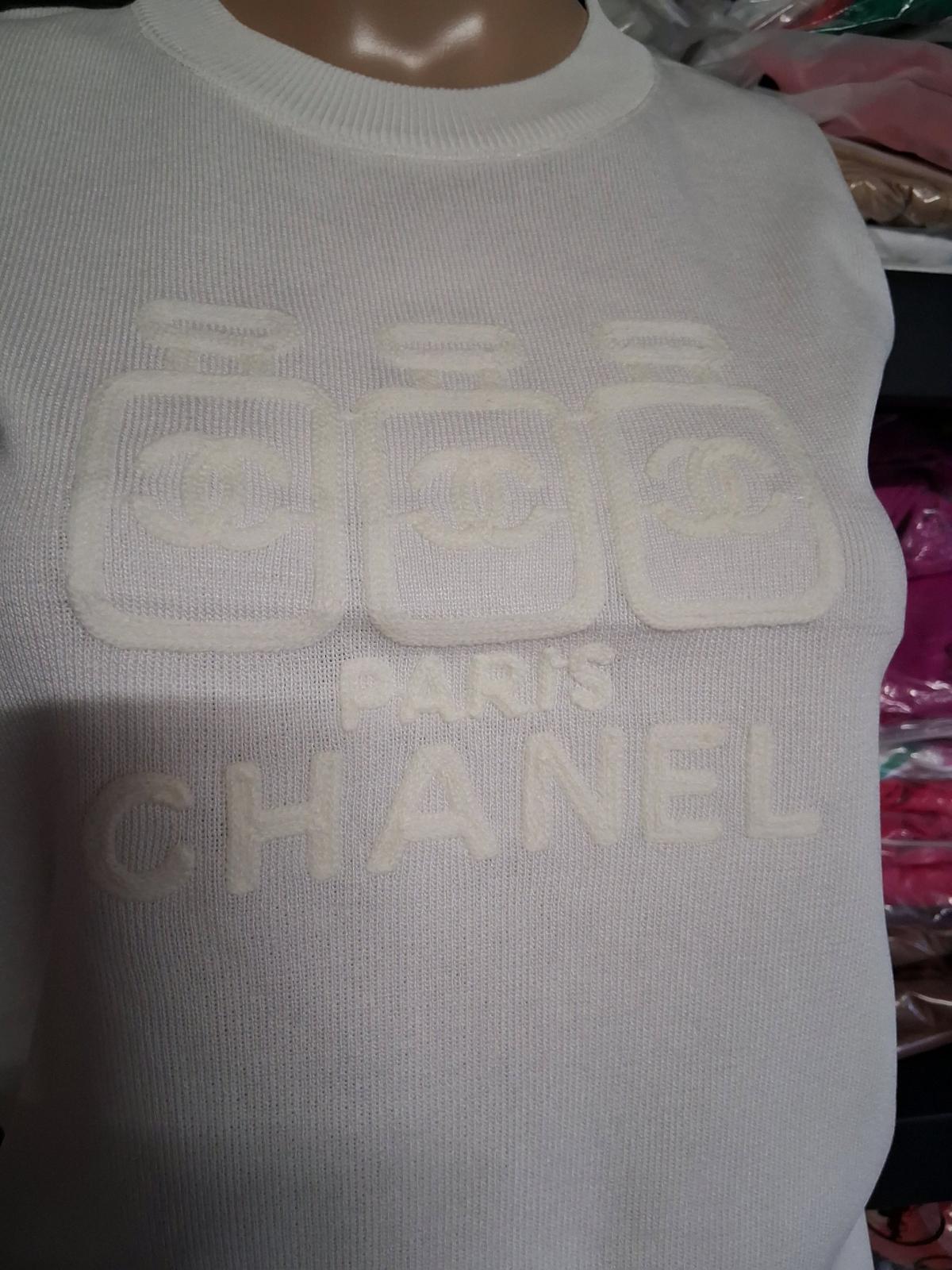 Embroidery knitted Top