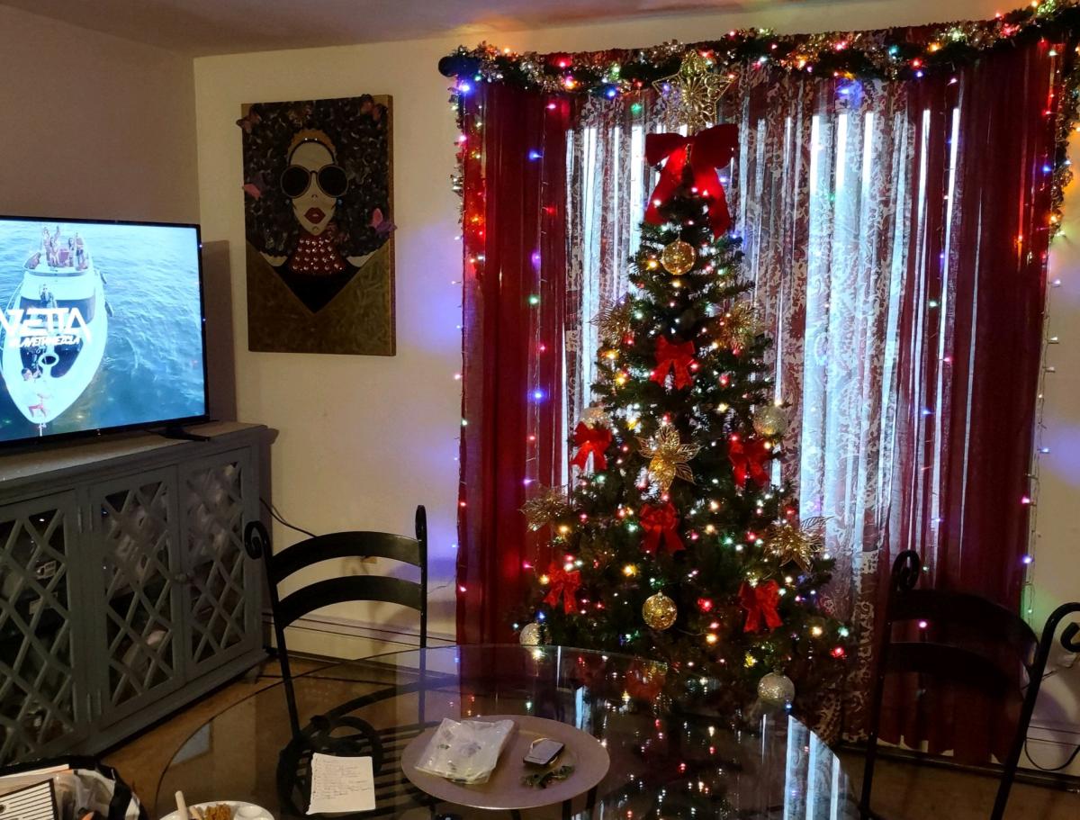 Glass table of 4 chair