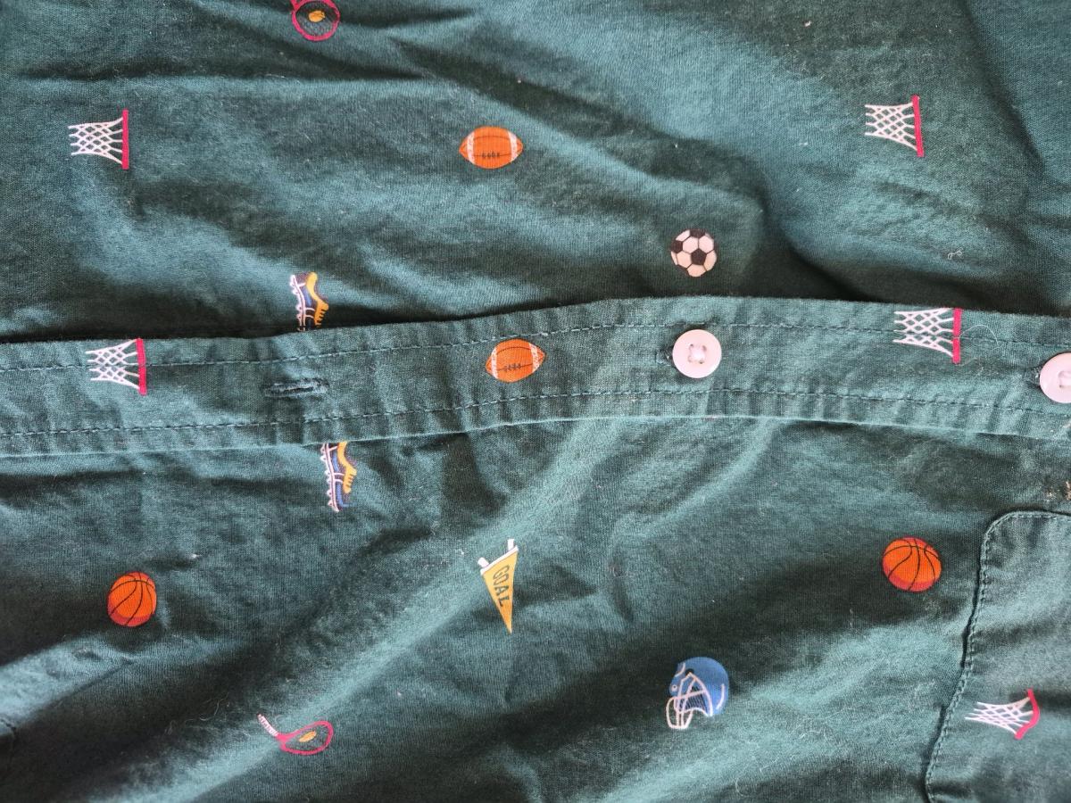 Toddler boys 4T green sports buttonup shirt basketball print