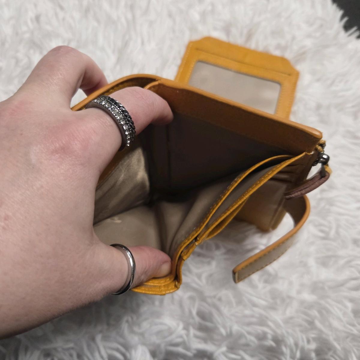 yellow wallet