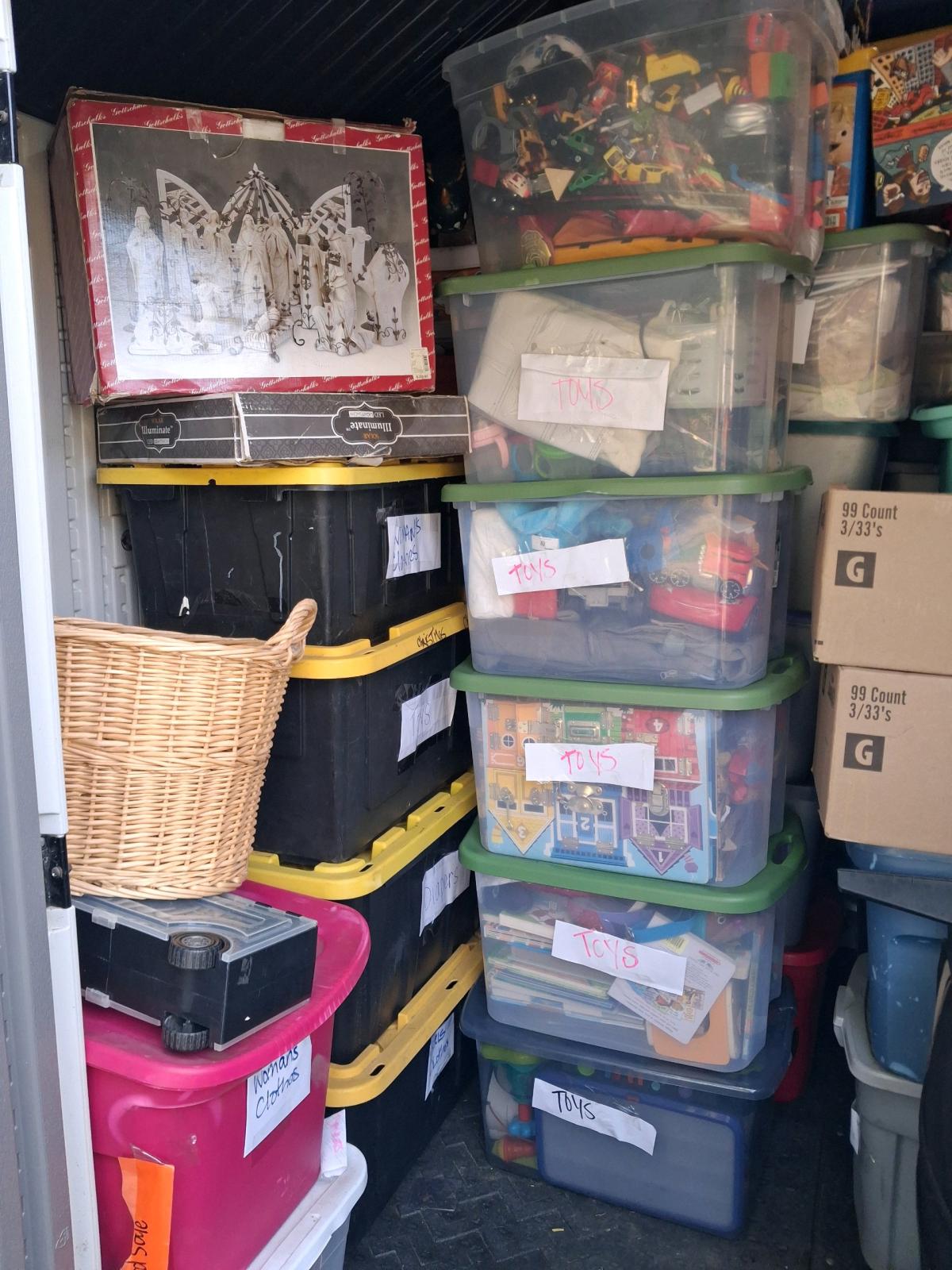 YARD SALE HAYDON ST 379