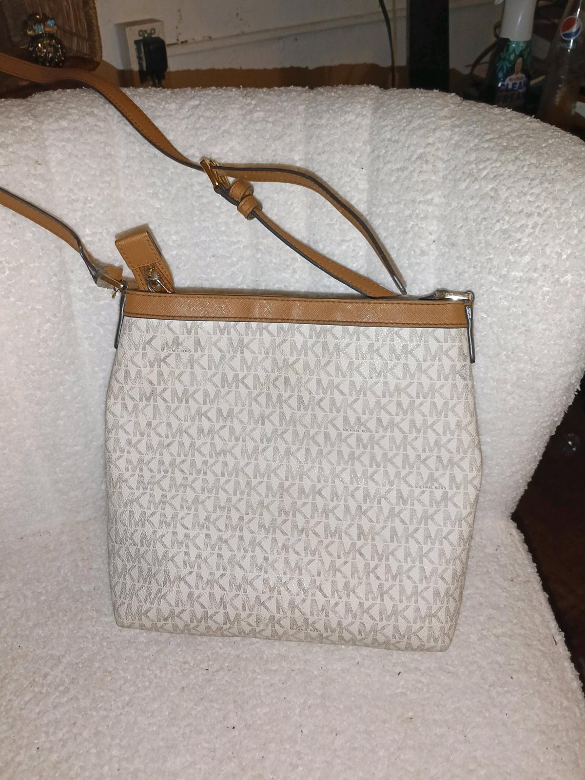 Michael kors purse