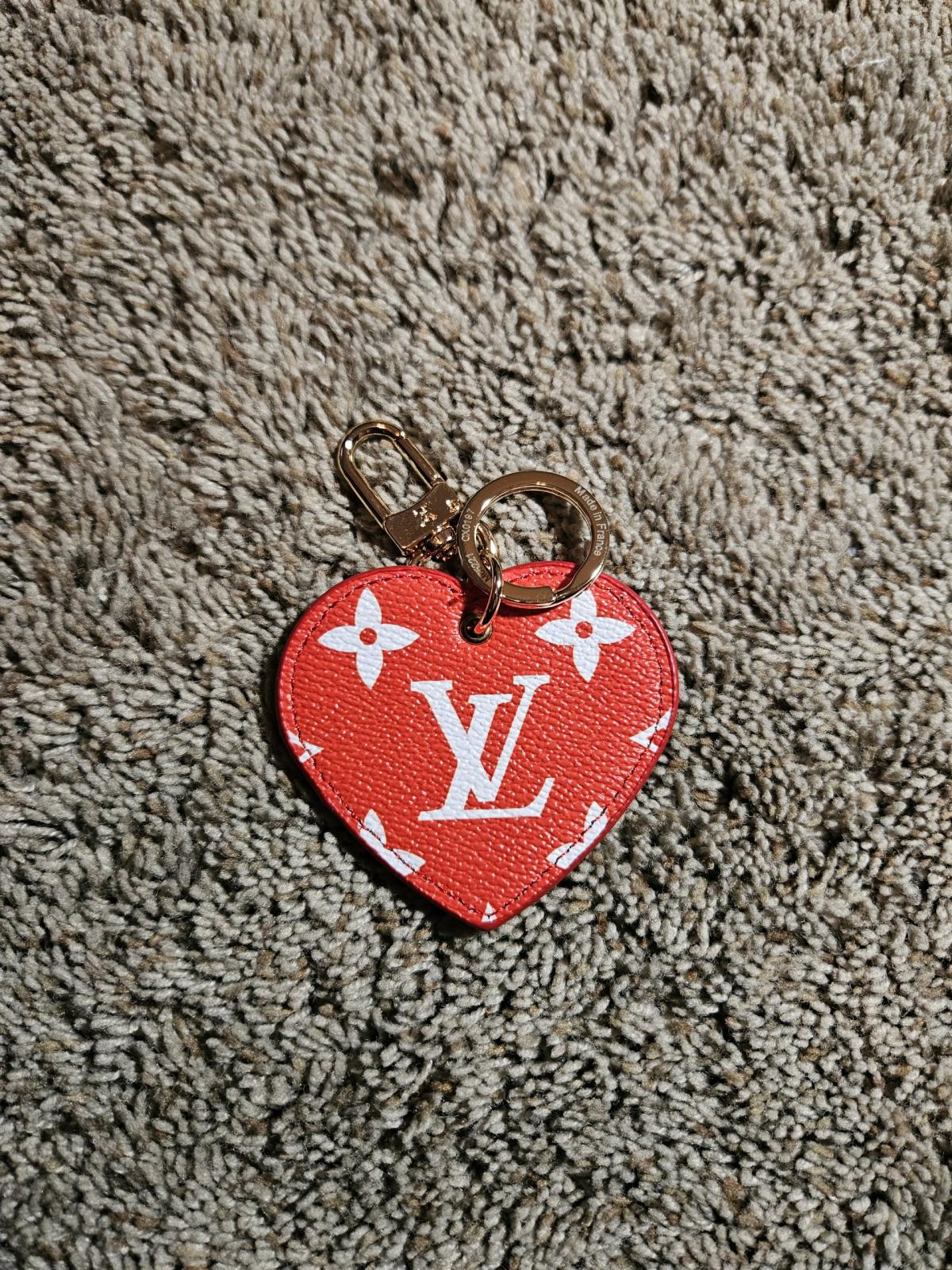 Louis vuitton red white heart Keychain