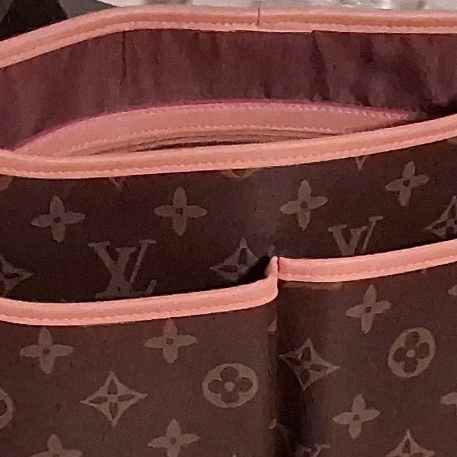 beautuful L V  shoulder bag