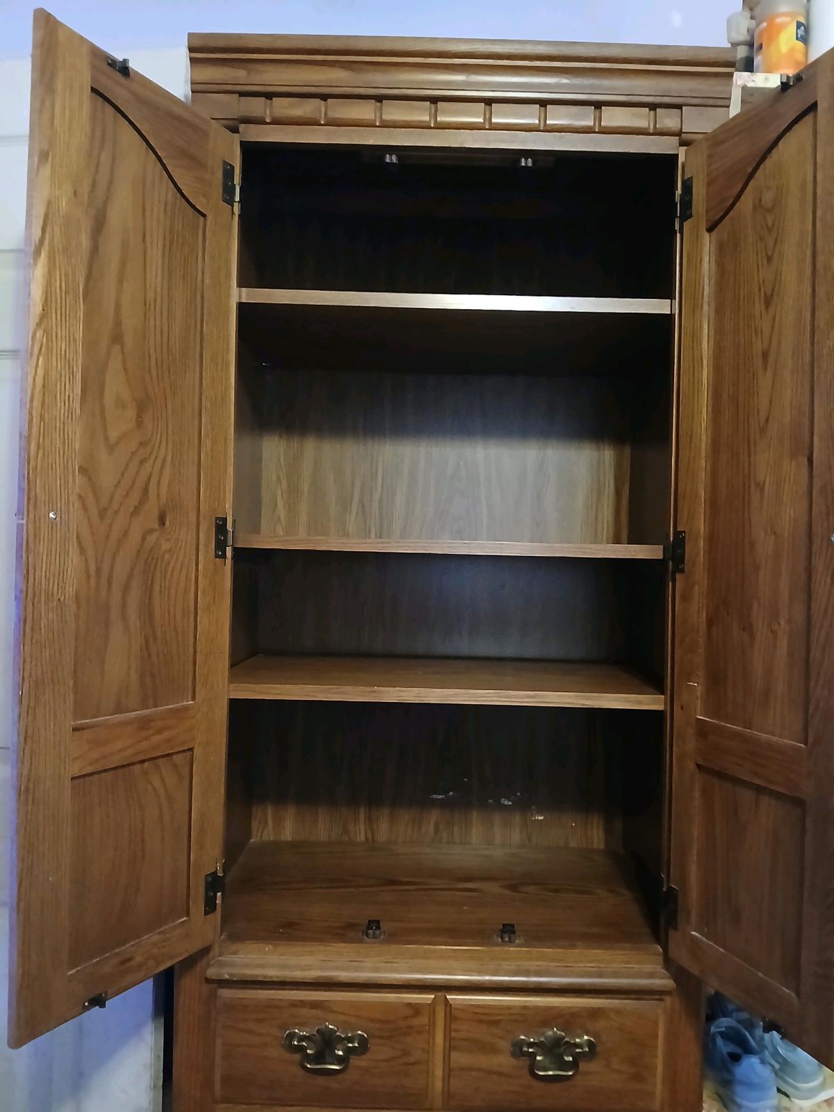 Thomasville dresser towers