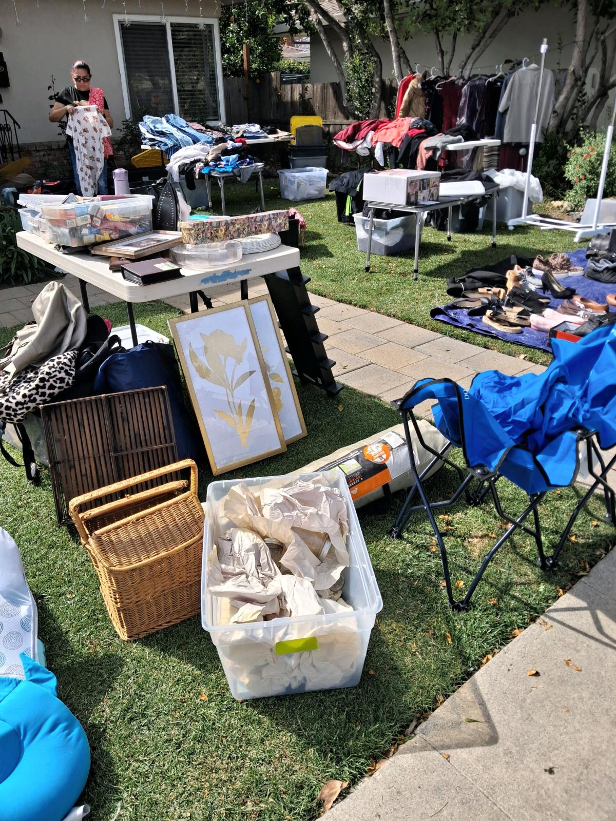 YARD SALE HAYDON ST 379