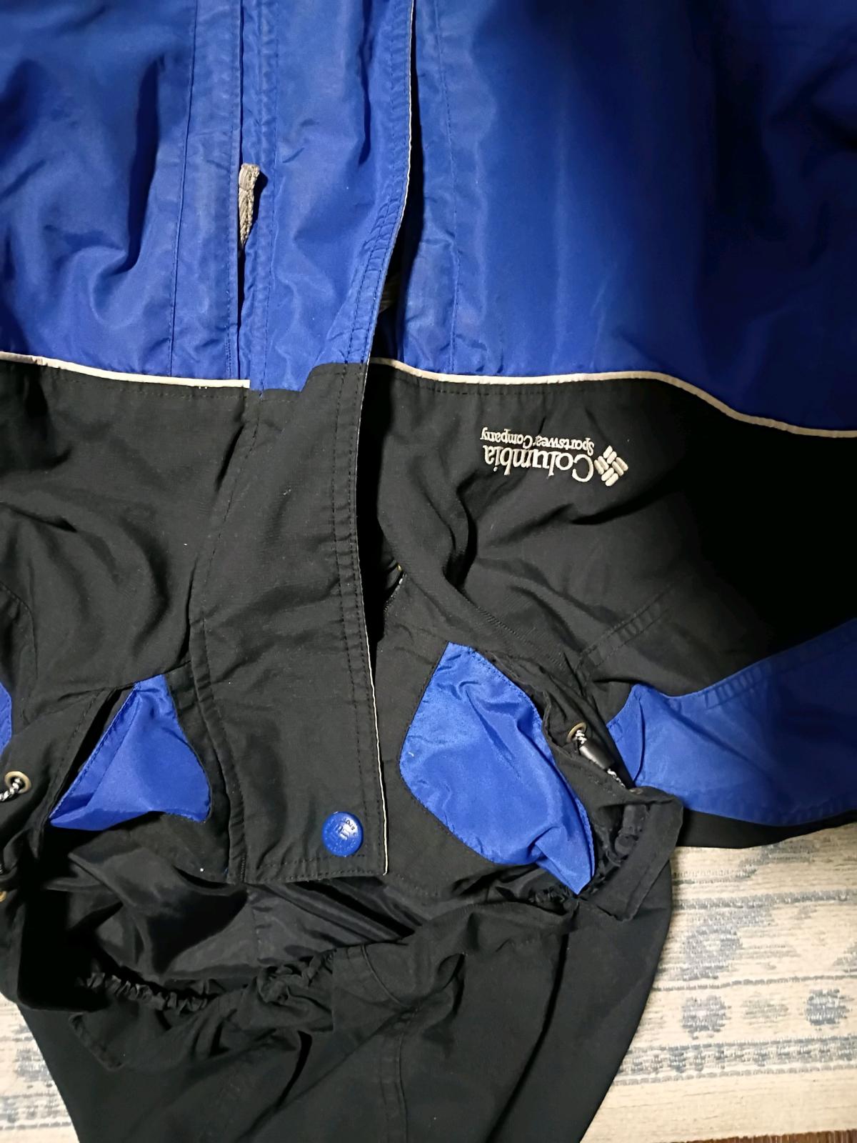 Columbia wind breaker