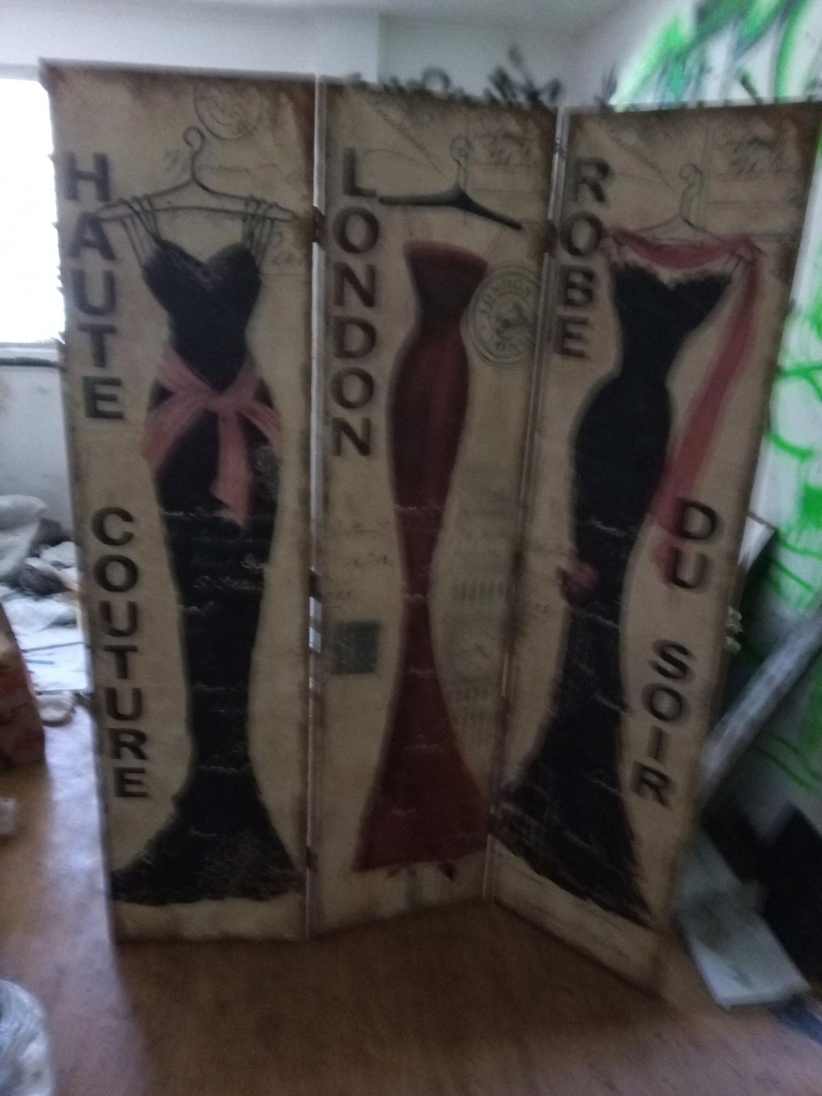 art room divider