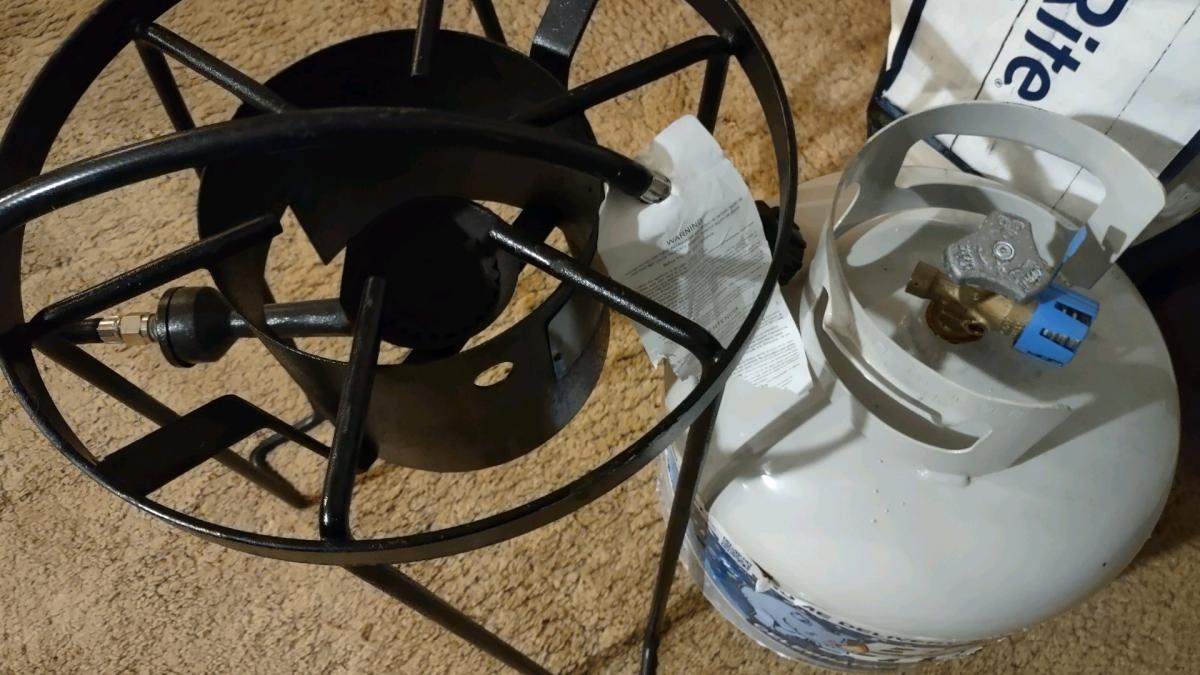 Cooking Grill with Tank