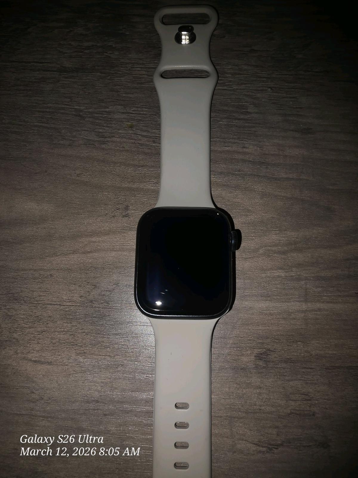 Apple Watch SE 2nd Gen 40mm Black Aluminum Bluetooth