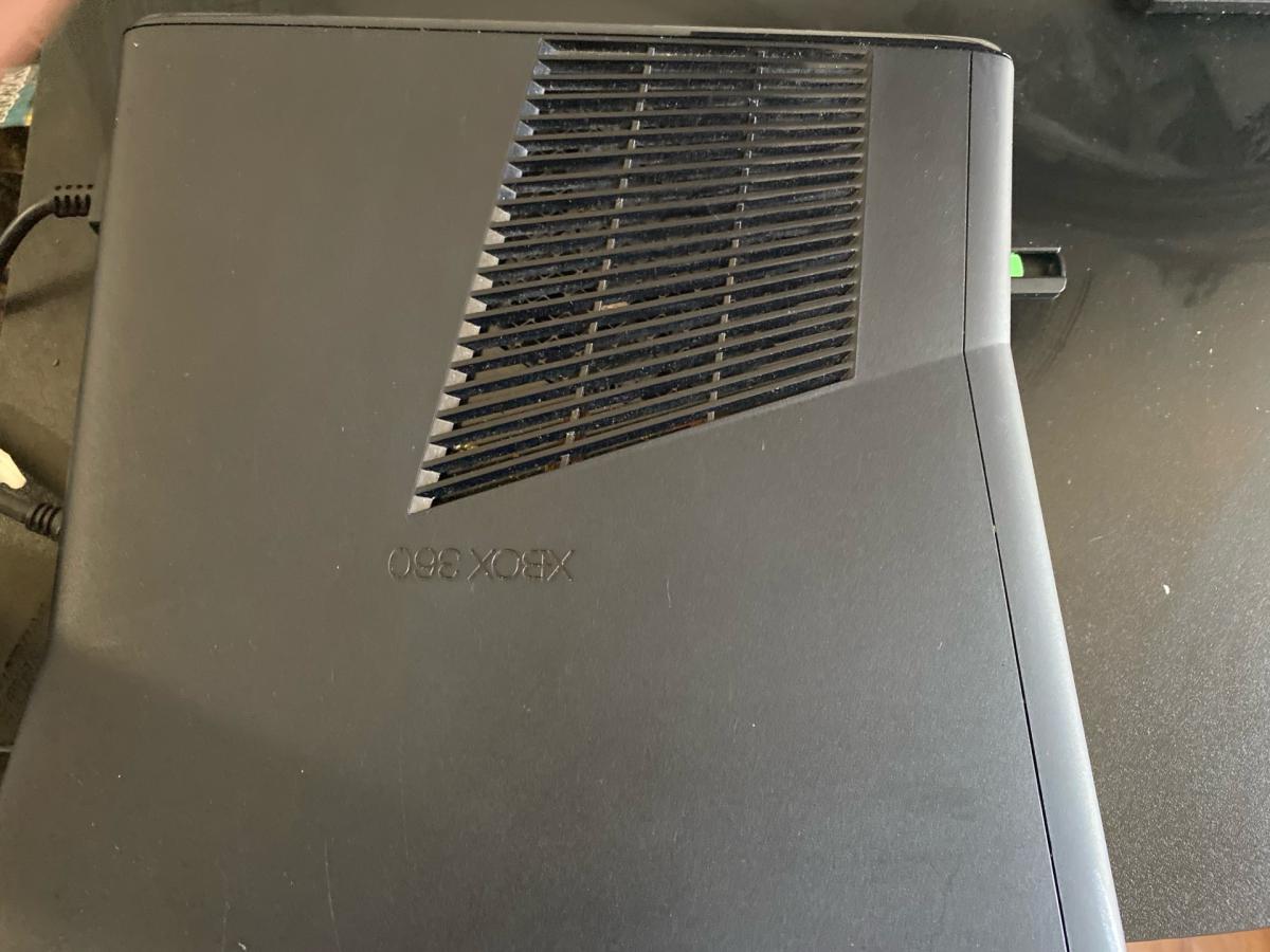 Fully Loaded Xbox 360 Modded with 44 Games  Custom Firmware