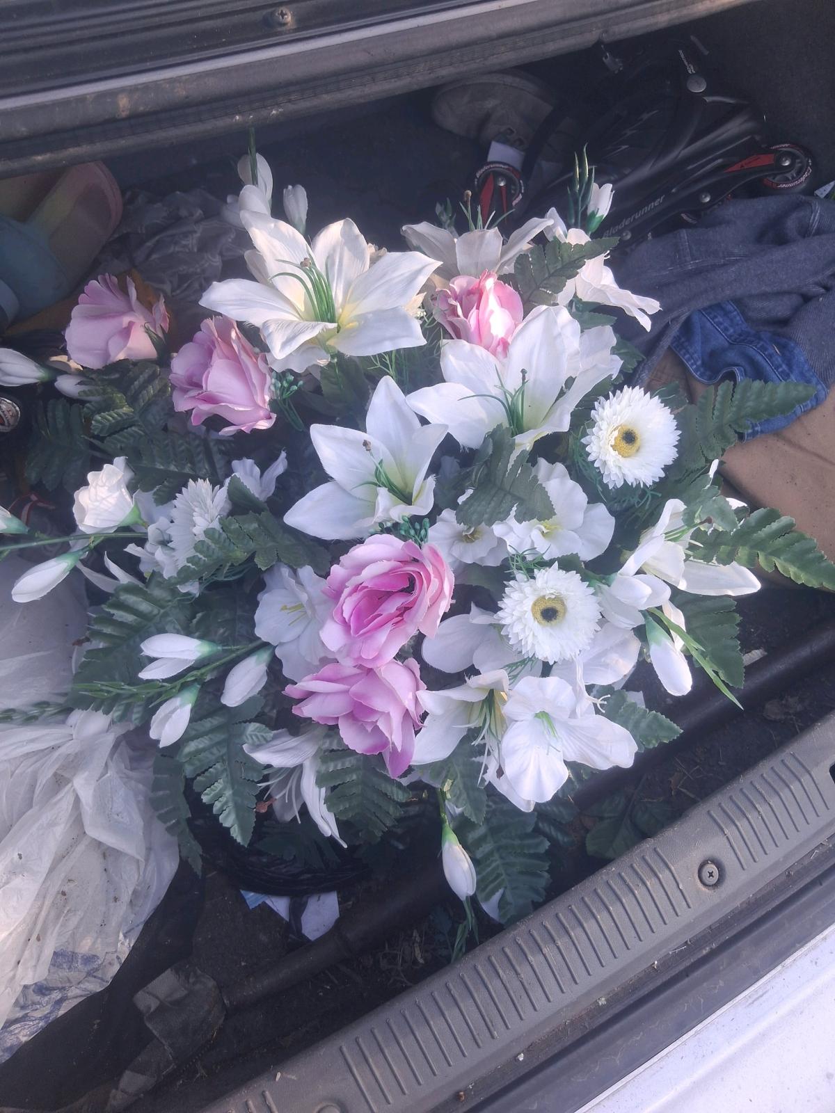 vase style flower arragments