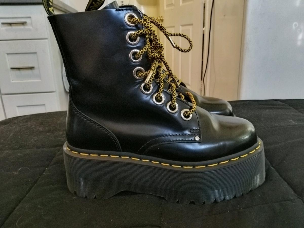 JADON BLACK DOC MARTENS WOMENS BOOTS SIZE 7 NO BOX