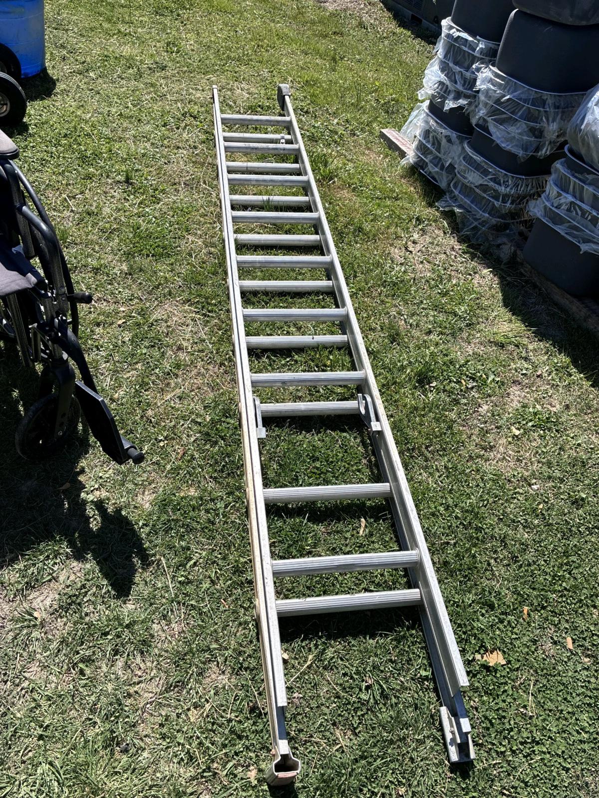 Aluminum Extension Ladder