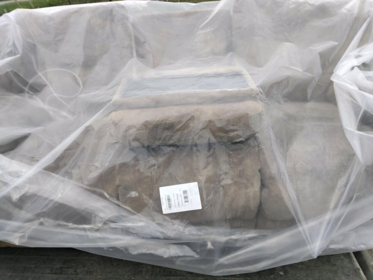 its for sale threepiece love sofa couch