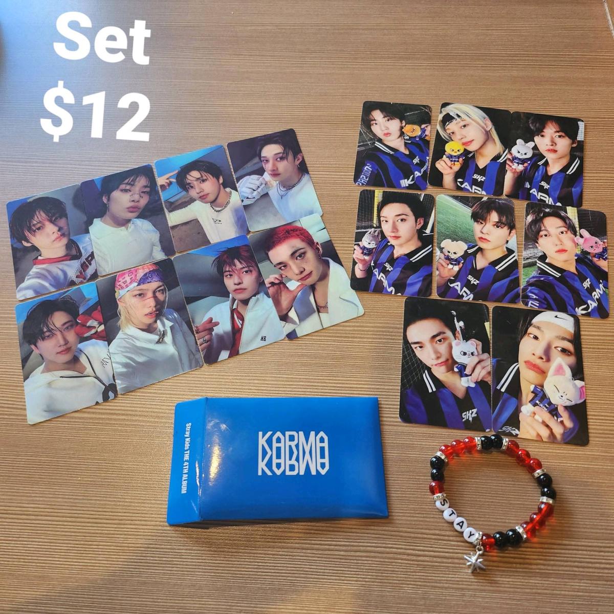 photocard  and bracelet straykids