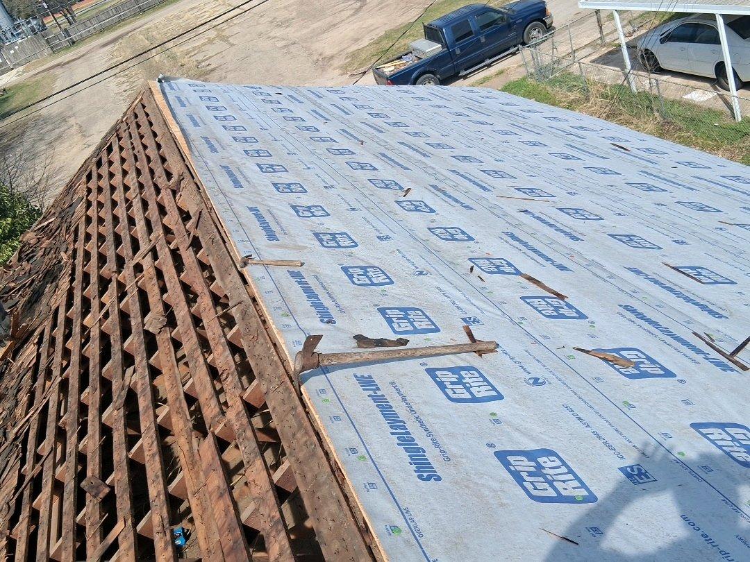 repairs and full roofs installed