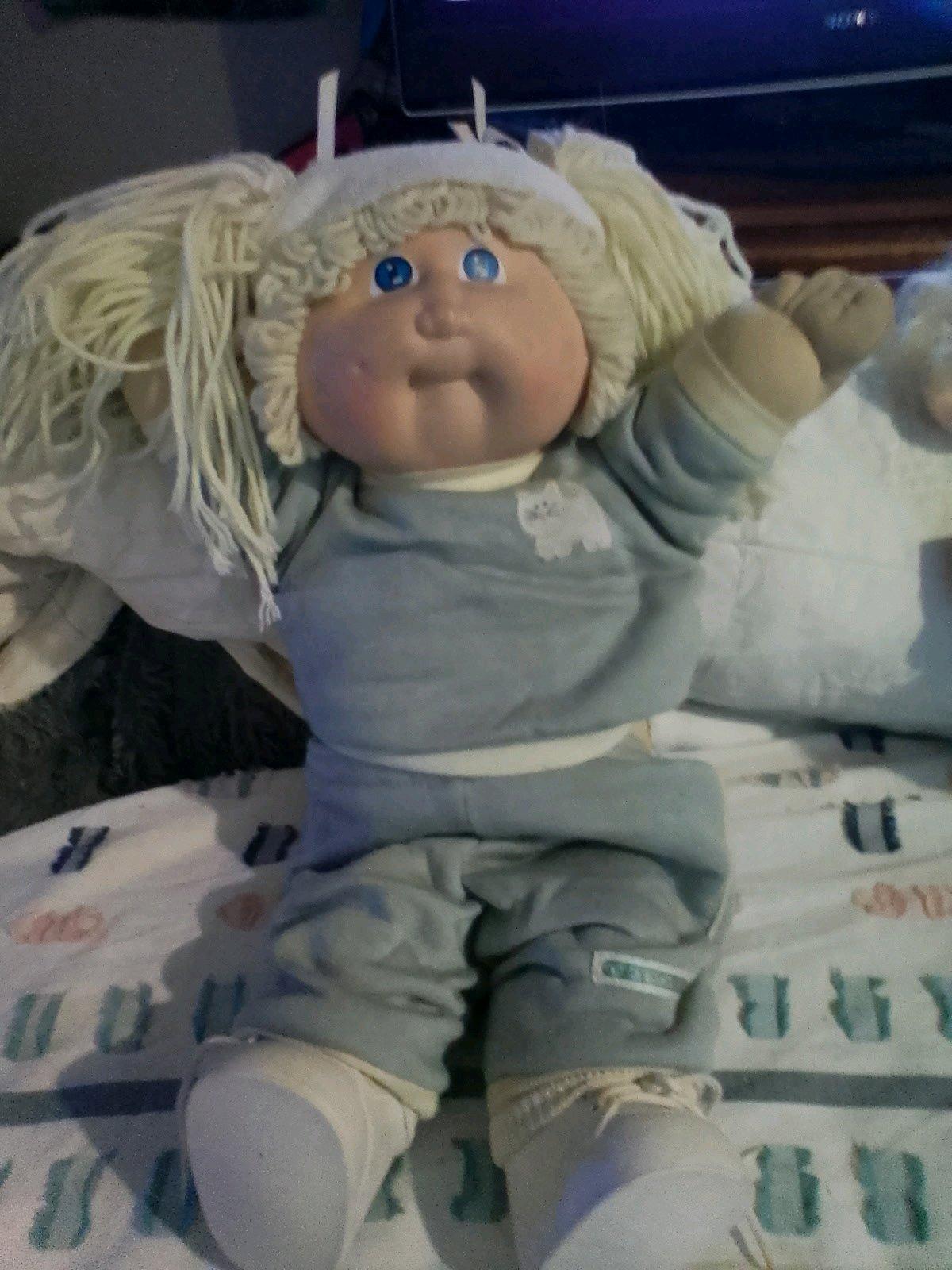 cabbage patch kids dolls alot 300 or individual