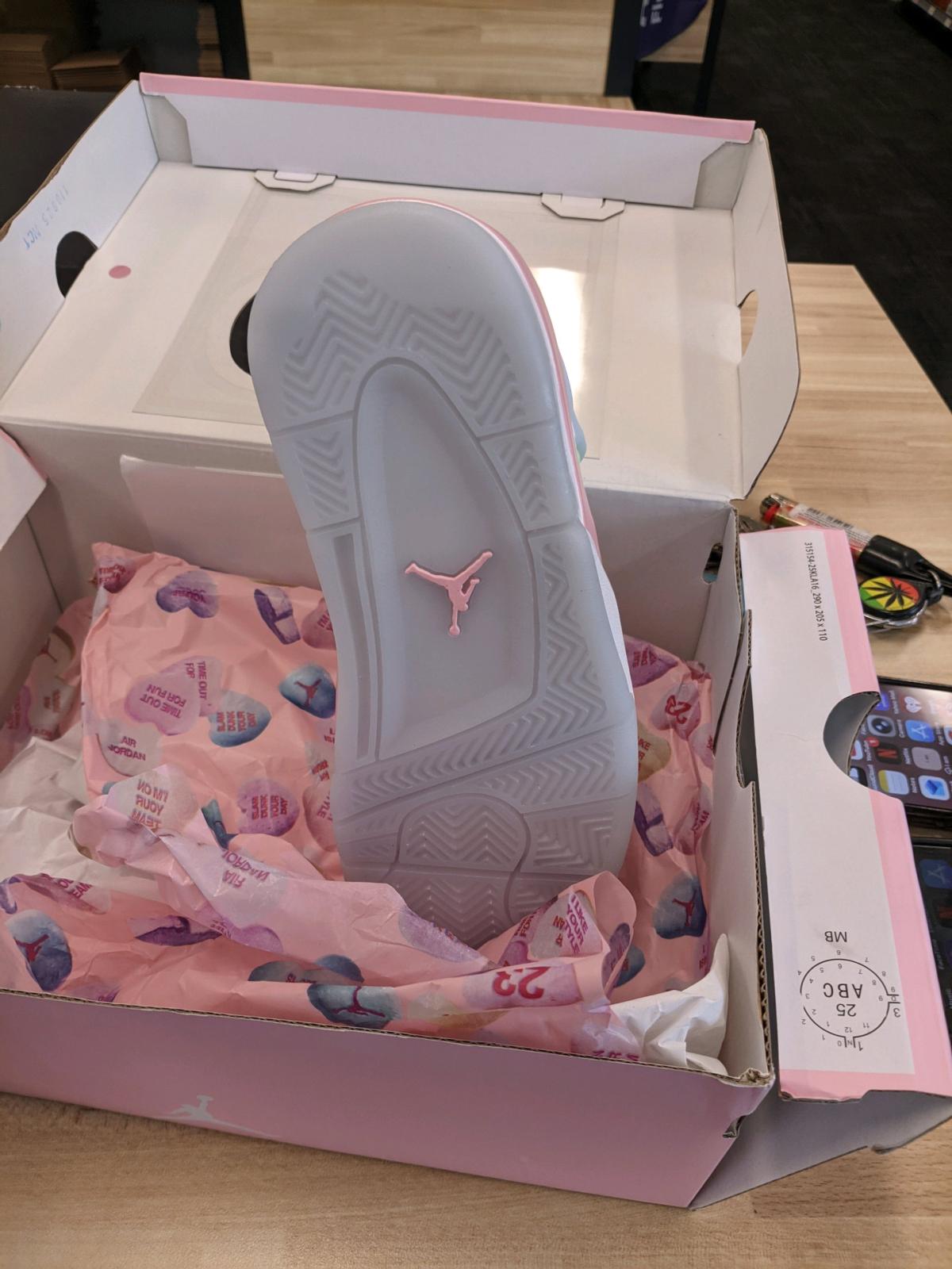 Nike Air Jordan Retro Valentine Day