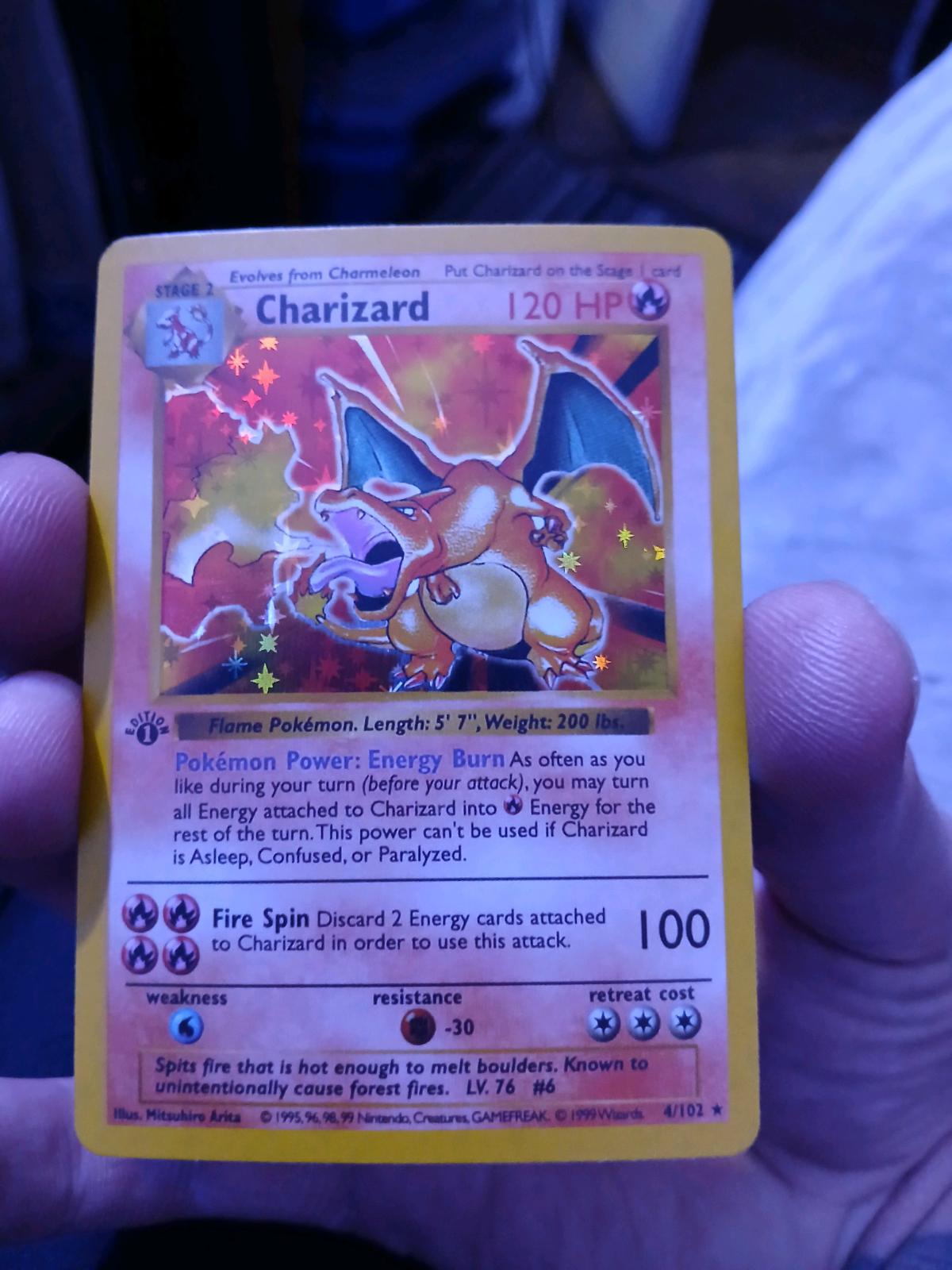 1st Edition CHARIZARD 1999 base set holo
