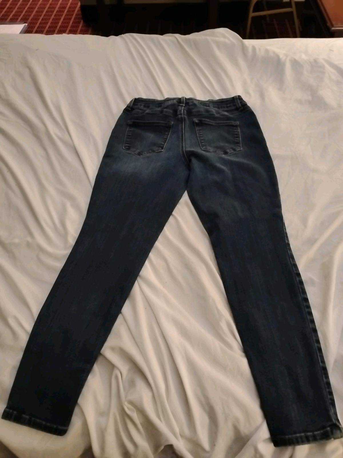 dark blue jeans Large High Rise