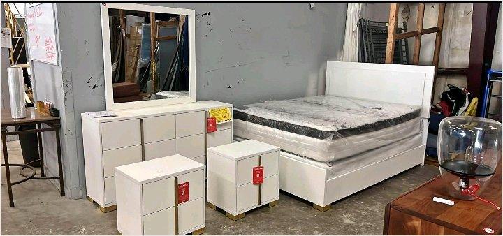 Modern White  Gold Bedroom Set with LED Bed  Queen Size
