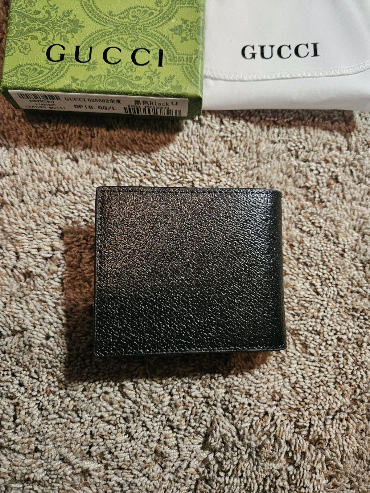 Gucci Mens Black Bifold Wallet