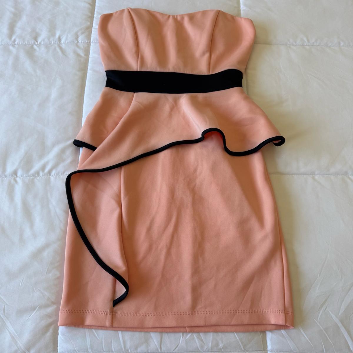 Elegant Peach Strapless Peplum Cocktail Dress