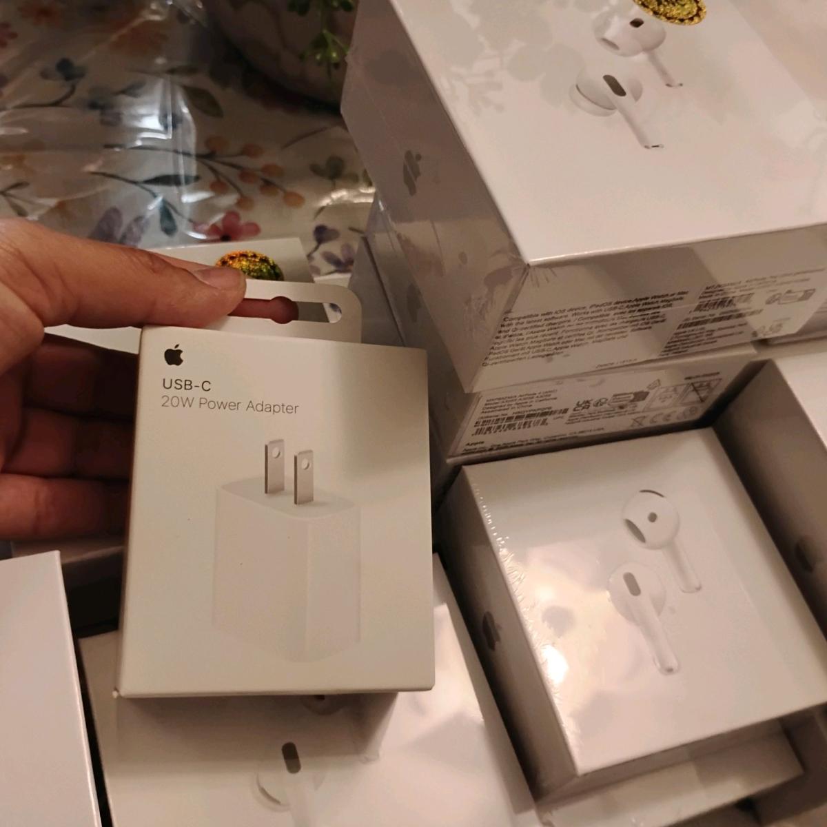 JBL BOOMSBOX4 AND FLIP6