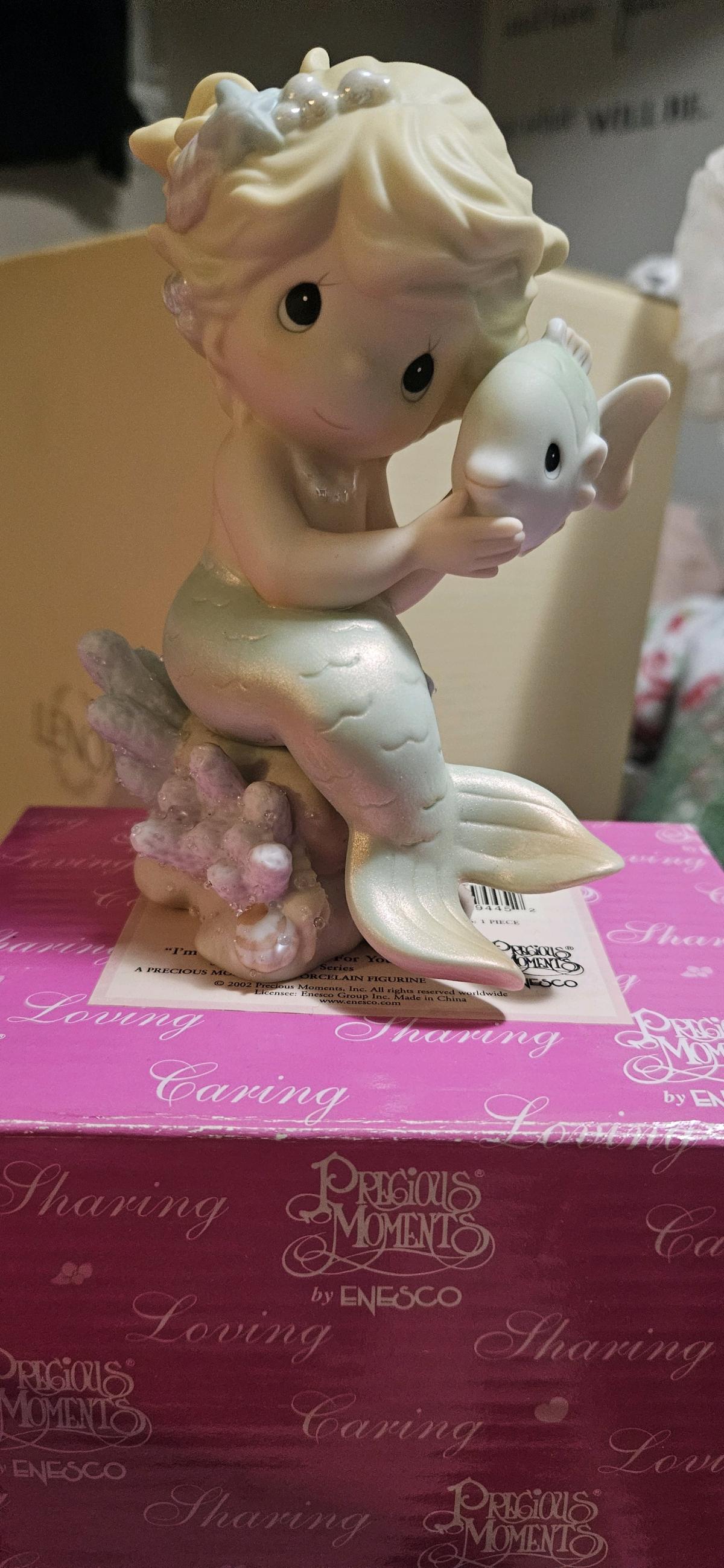 3 pc set NEW Disney Princess of Knowledge Belle Figurine