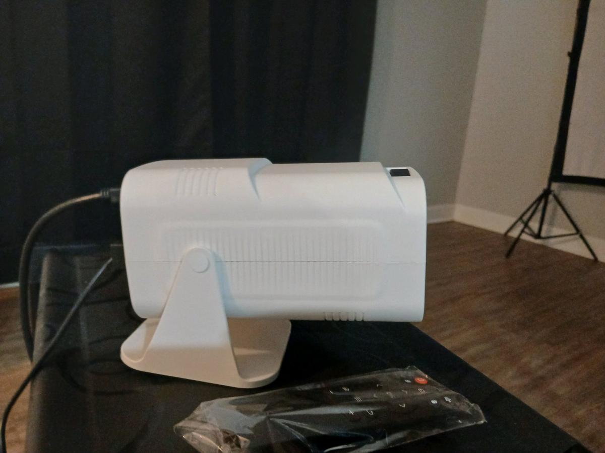 Projector with Stand and apps