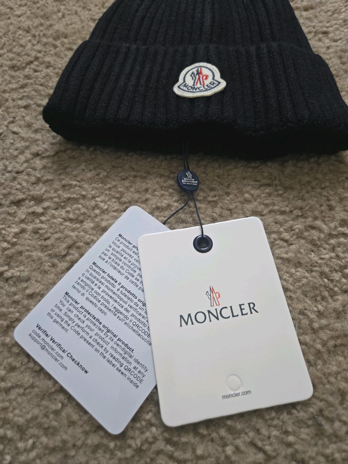Moncler beanie