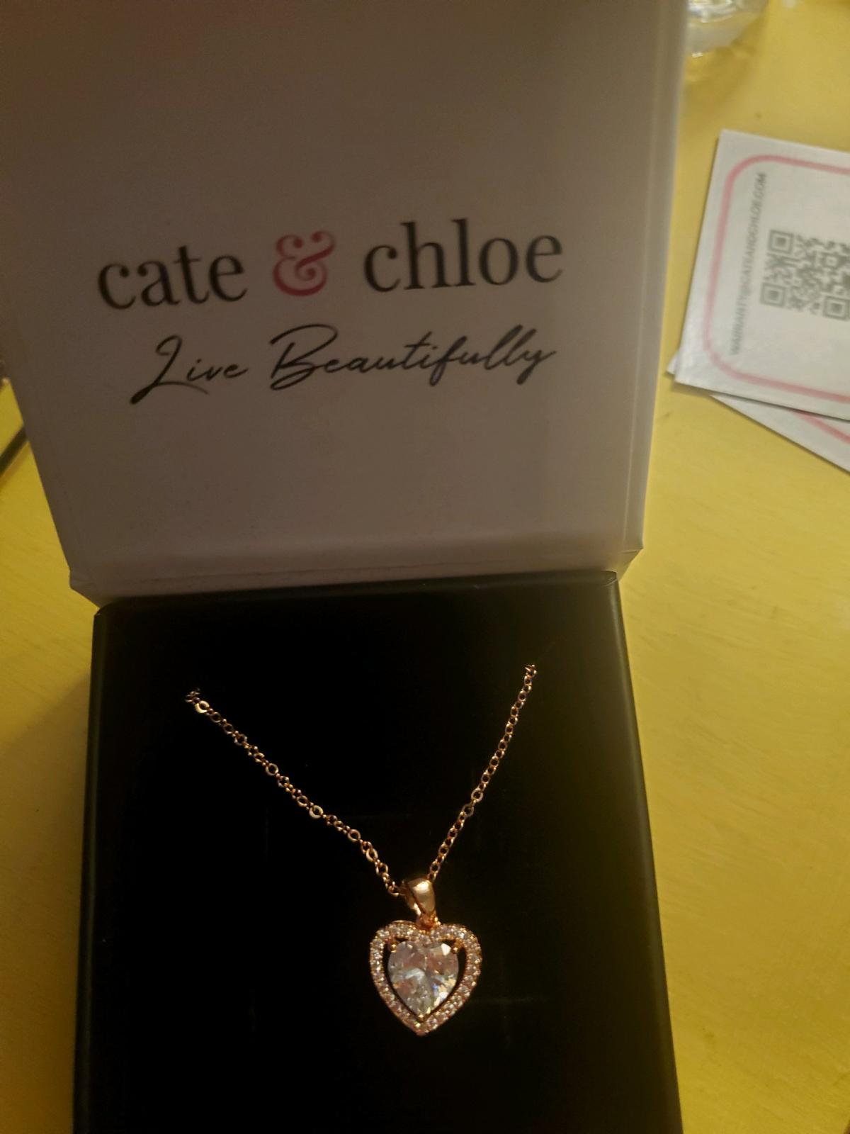 Cate and Chloe gold heart necklace