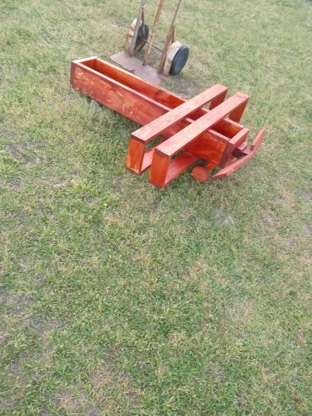 Kellys Contracting and Woodworking LLC