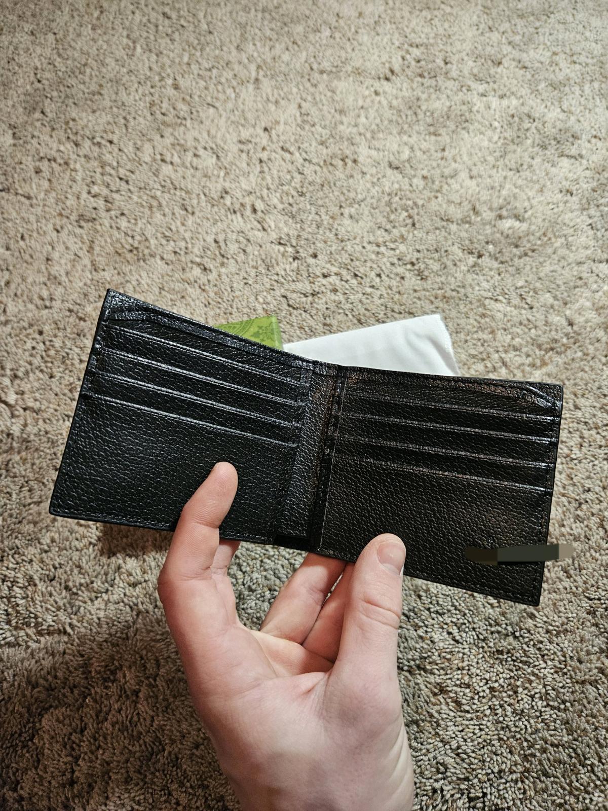 Gucci Mens Black Bifold Wallet