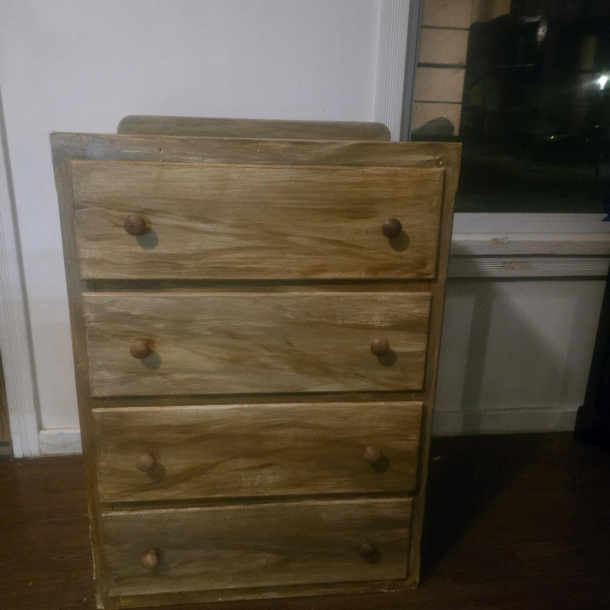 dresser woodgrain