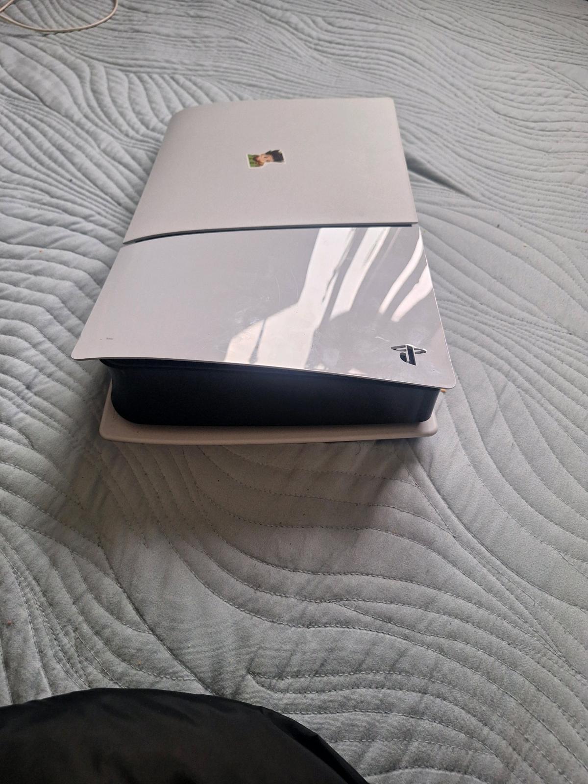 Playstation 5 Sim use