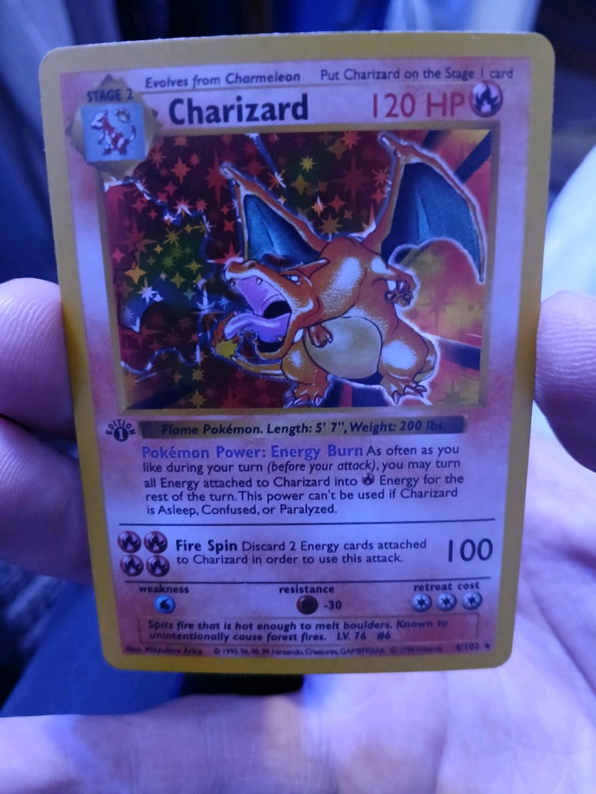 1st Edition CHARIZARD 1999 base set holo