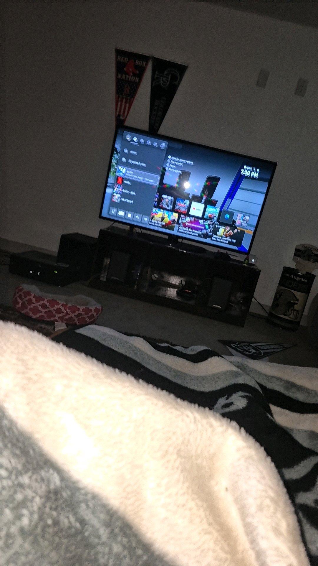 4 speakers 8 inch sub sound bar and receiver