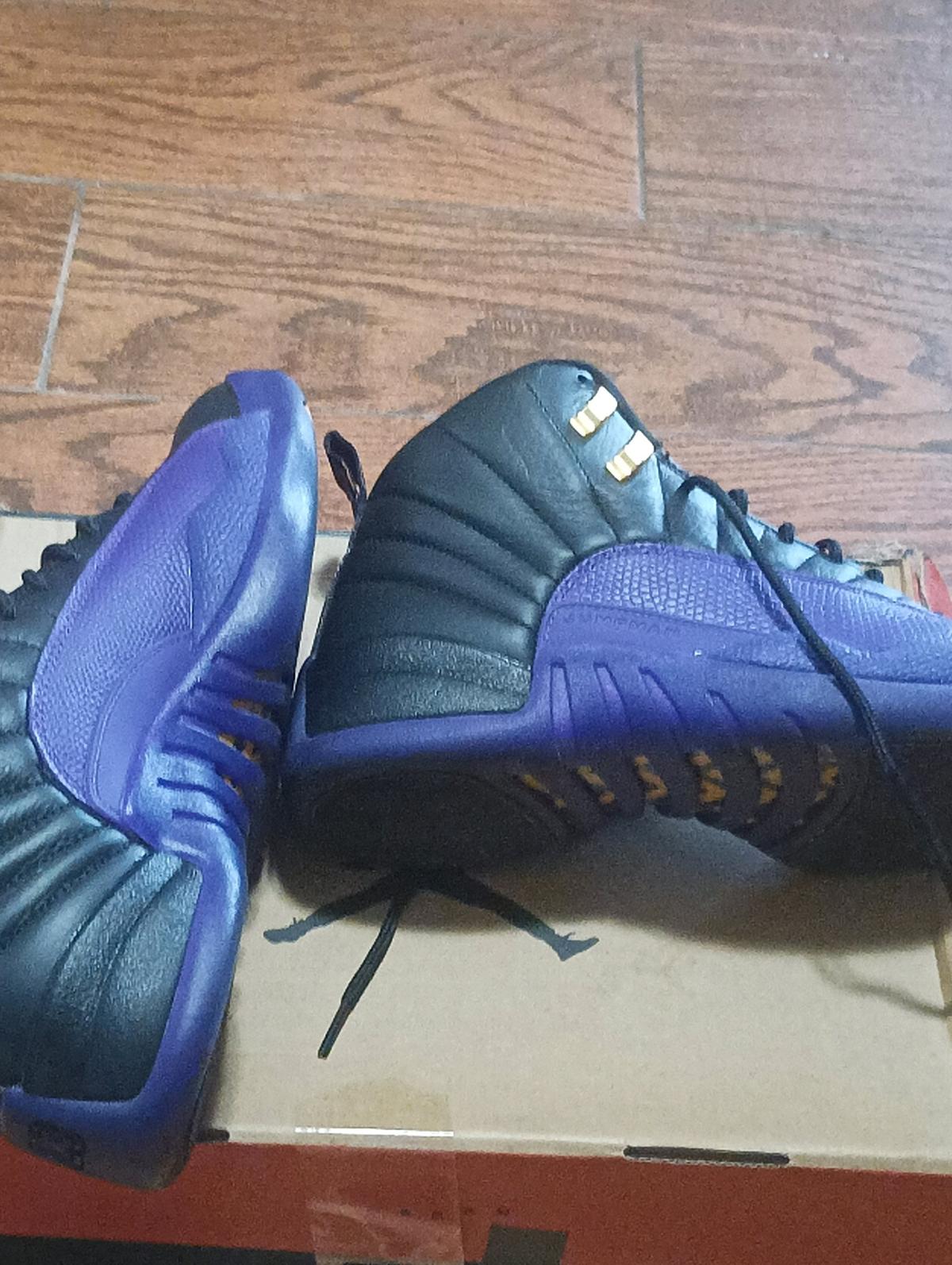 Men Jordan 12 retro sneakers 8 12