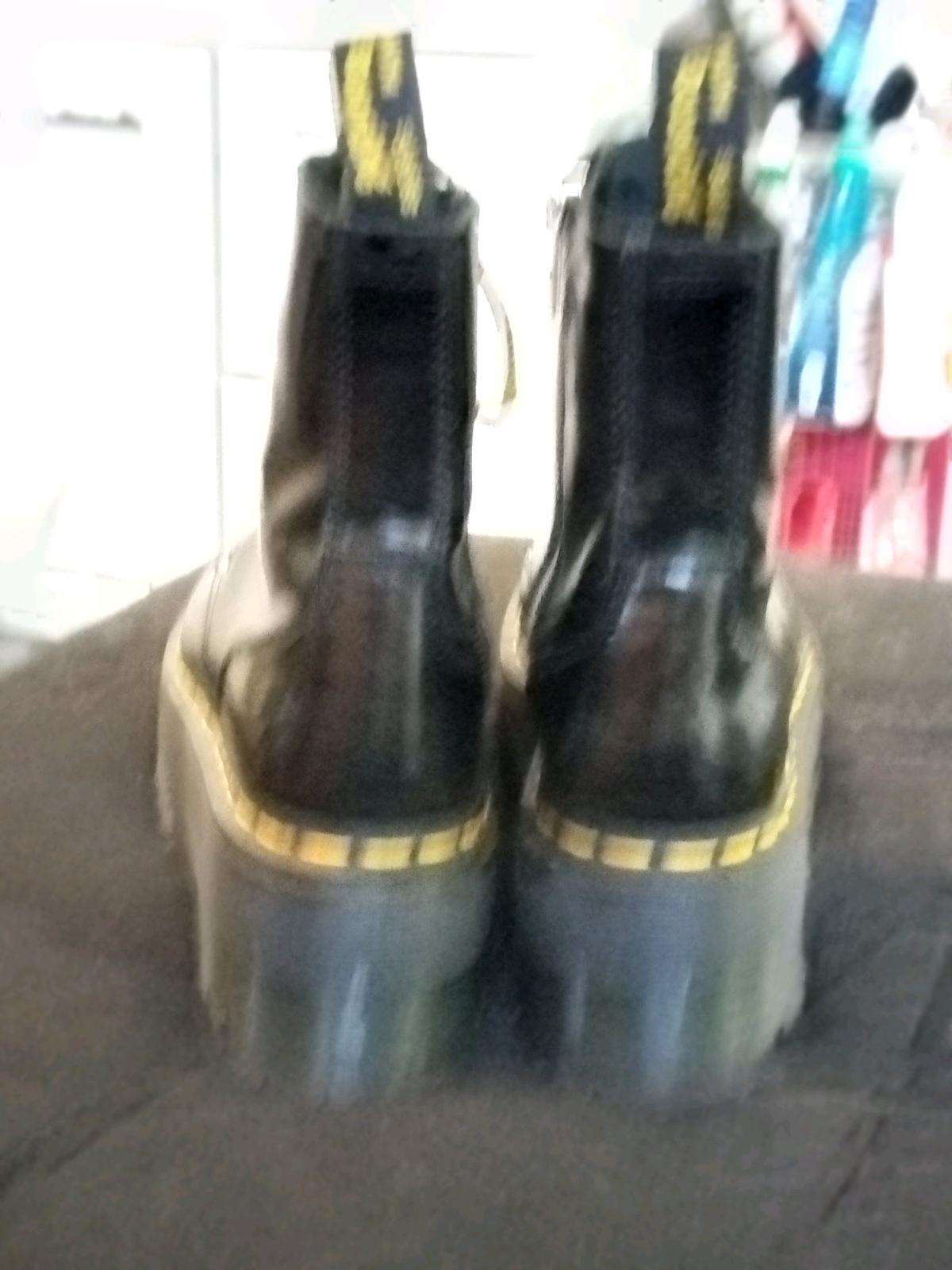 JADON BLACK DOC MARTENS WOMENS BOOTS SIZE 7 NO BOX